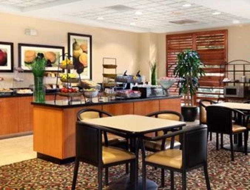 Spark By Hilton Charlotte Tyvola I-77 Restaurant foto